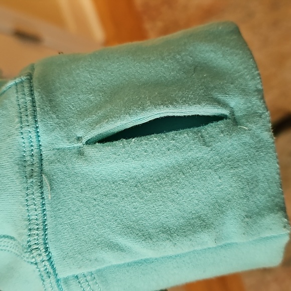 314. Lululemon Forme Jacket - Picture 9 of 11